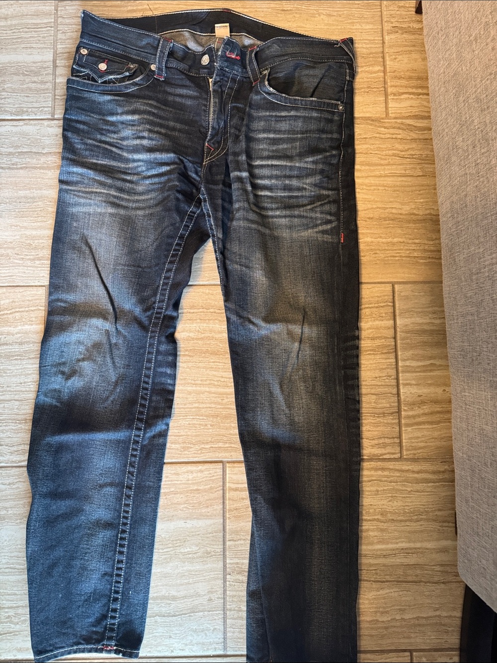 True Religion Dark Blue Straight Leg Jeans with Signature Pocket Stitching - Picture 3 of 4
